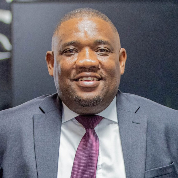 Zibusiso Masuku Headshot.1